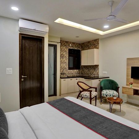 Townhouse Xanthe Hotel Noida Exterior foto