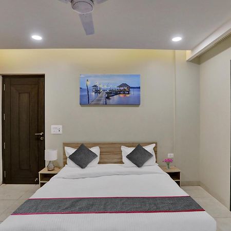 Townhouse Xanthe Hotel Noida Exterior foto
