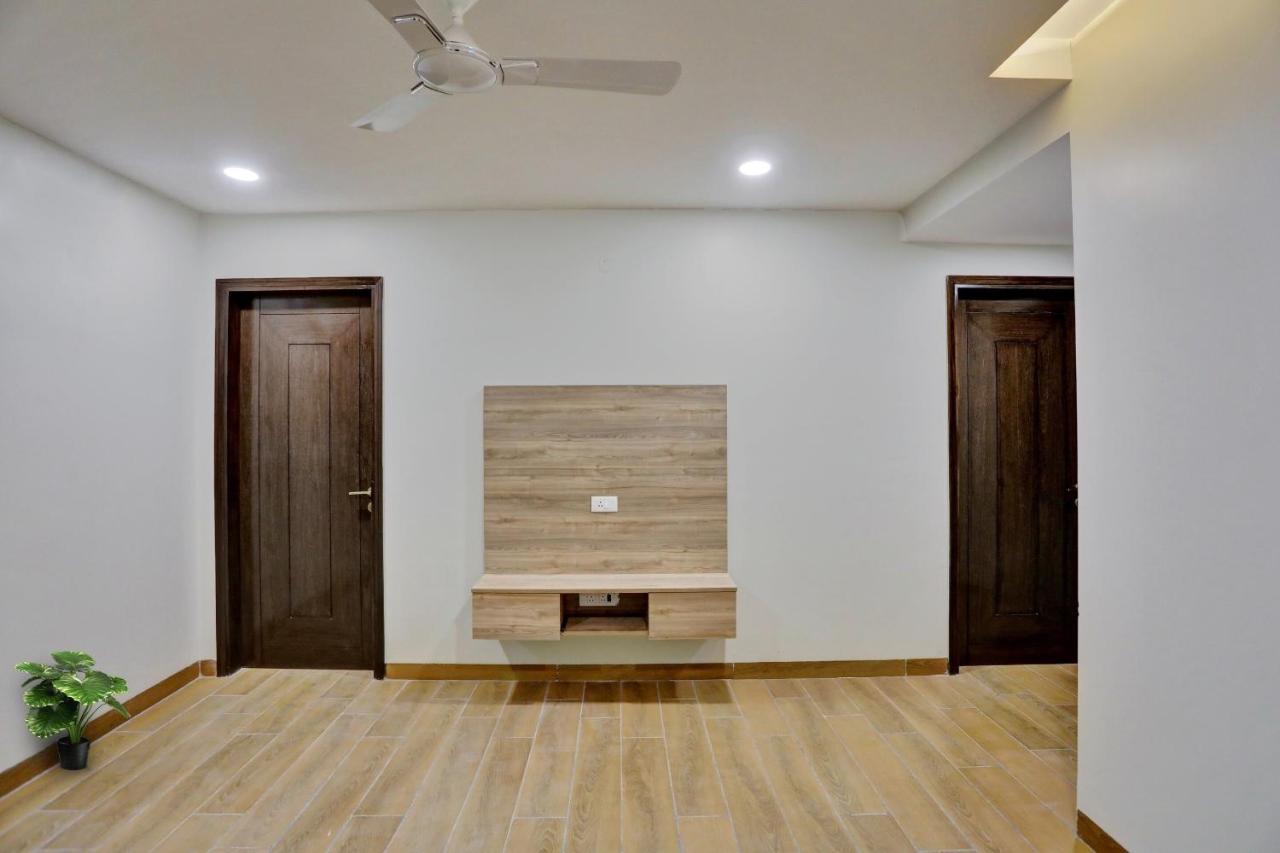 Townhouse Xanthe Hotel Noida Exterior foto