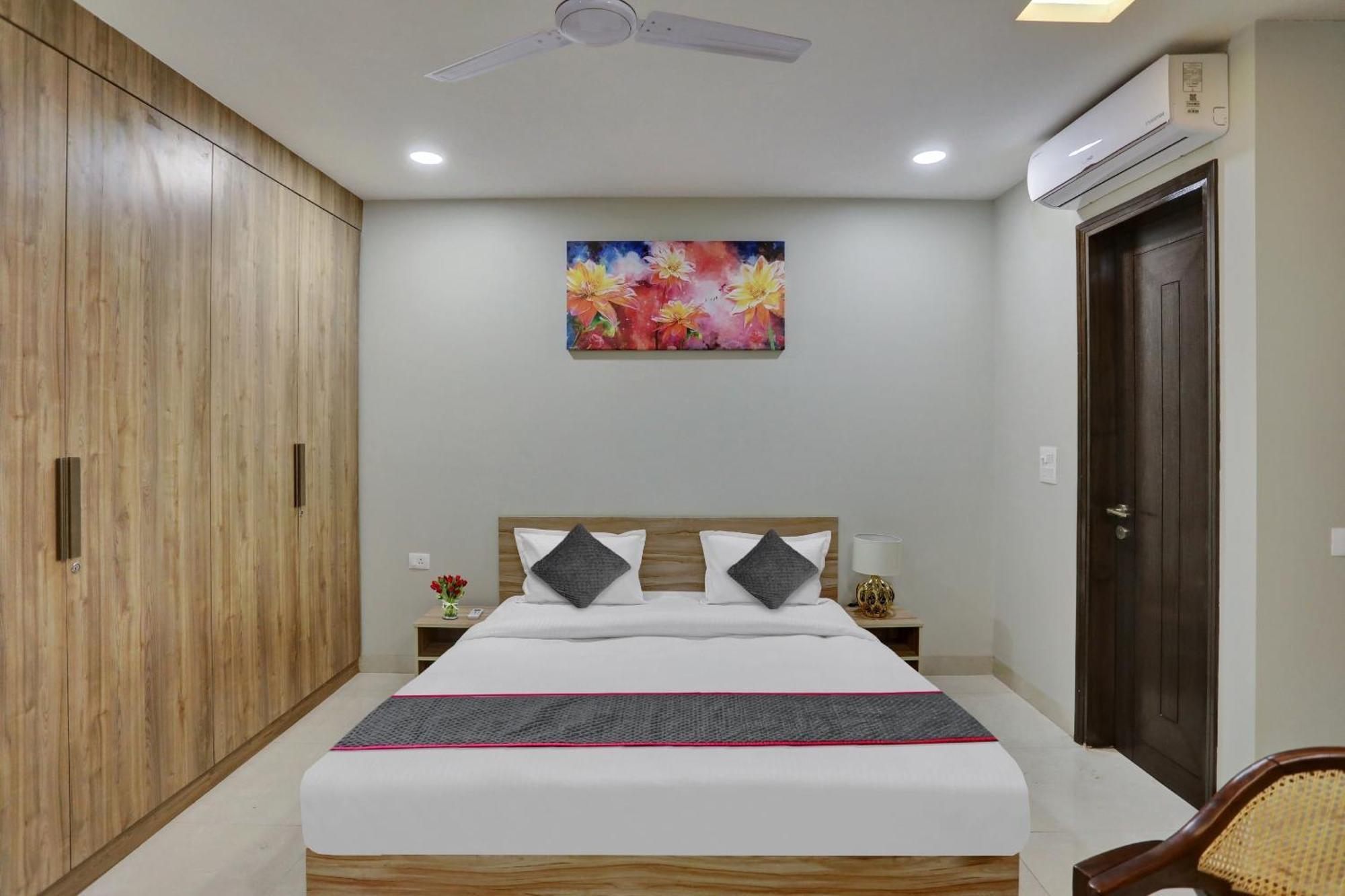 Townhouse Xanthe Hotel Noida Exterior foto