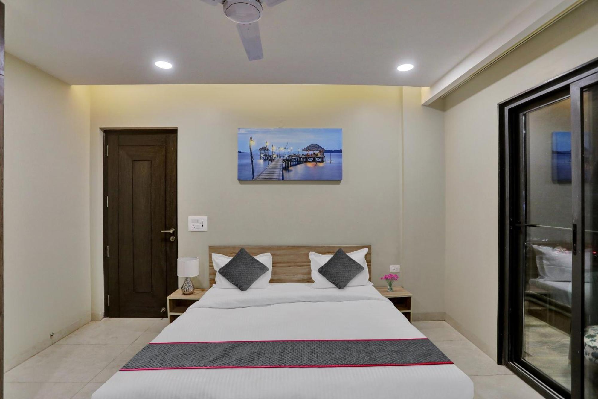 Townhouse Xanthe Hotel Noida Exterior foto