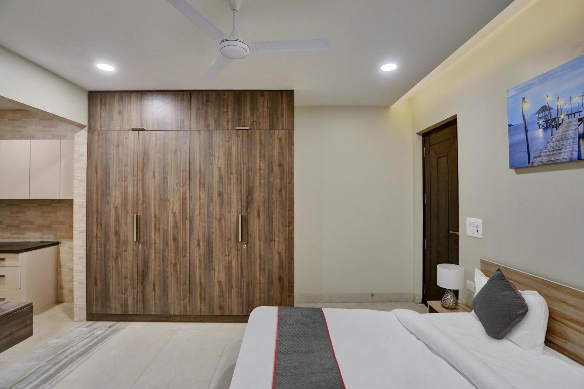 Townhouse Xanthe Hotel Noida Exterior foto
